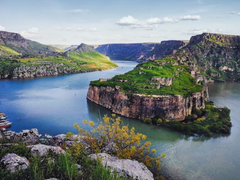 İzmir Çıkışlı Uçaklı Van'dan Gap'a Yolculuk Turu 5 Gece