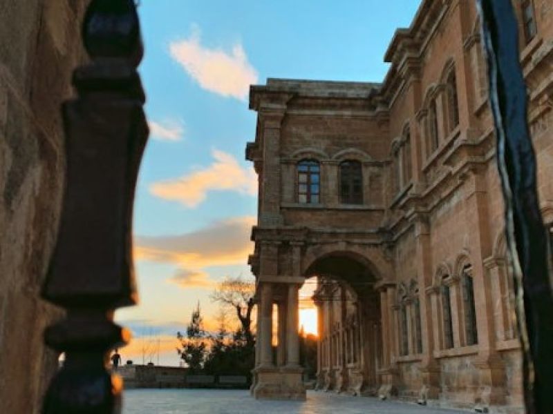 İzmir Çıkışlı Uçaklı Van'dan Gap'a Yolculuk Turu 5 Gece