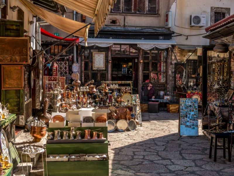 İzmir Çıkışlı Kosovalı Büyük Balkanlar Turu Corendon Hava Yolları ile Extra Turlar ve Akşam Yemekleri Dahil