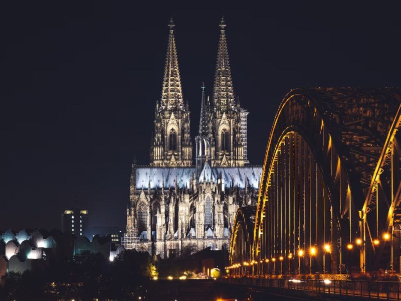 Samsun'dan Mega Benelux & Paris & Köln & Alsace Turu Sunexpress Hava Yolları ile 6 Gece