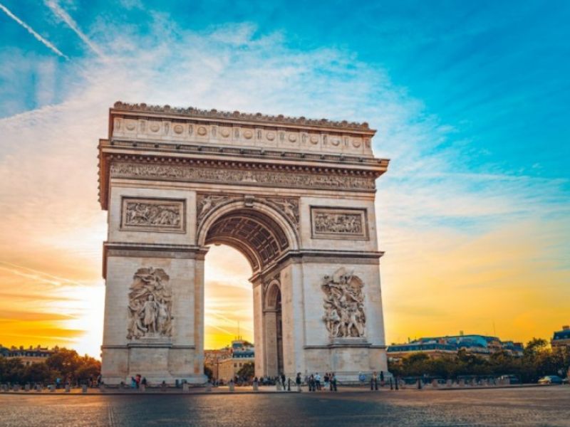 Paris Turu Pegasus Havayolları ile 3 Gece