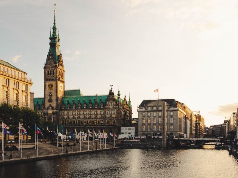 İzmir Çıkışlı Noel Zamanı, Hamburg, Berlin, Prag Turu