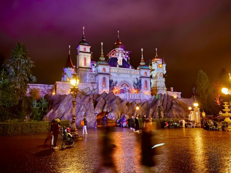 Paris & Disneyland Turu Ajet Hava Yolları İle 4 Gece
