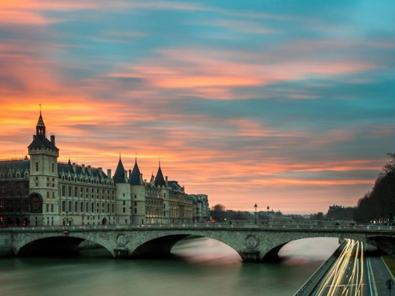 Deluxe Express Benelux & Paris 2026 Pc Yaz (AMS-ORY)